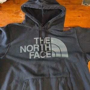 Black North face hoodie and in great condition
